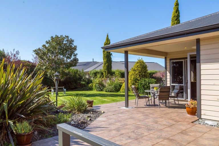 Photo of property in 5 Awhina Drive, Greytown, 5712