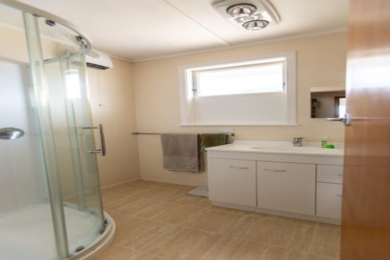 Photo of property in 57 Thames Road, Paeroa, 3600