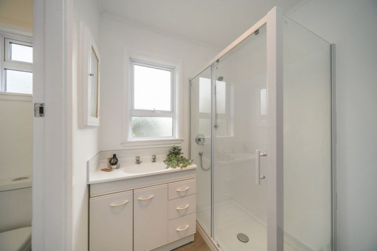 Photo of property in 649 Featherston Street, Roslyn, Palmerston North, 4414