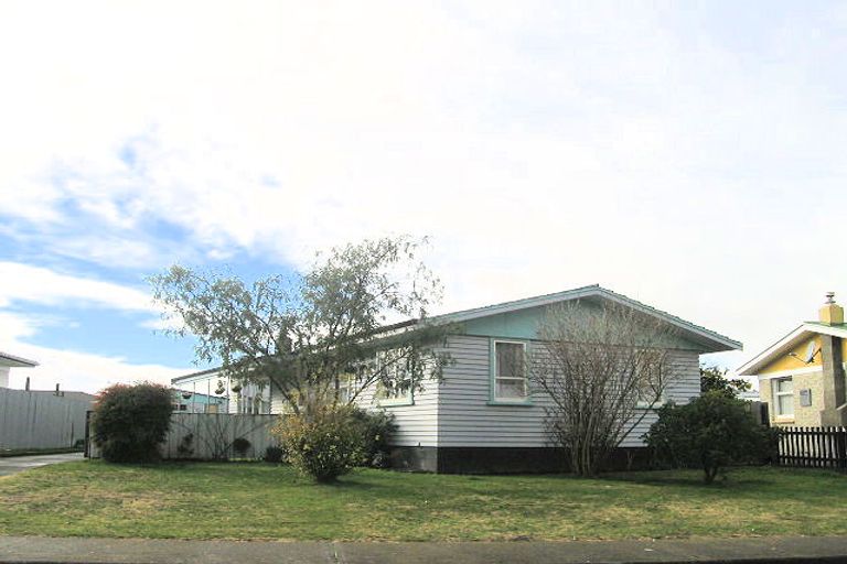 Photo of property in 54 Folkestone Drive, Flaxmere, Hastings, 4120