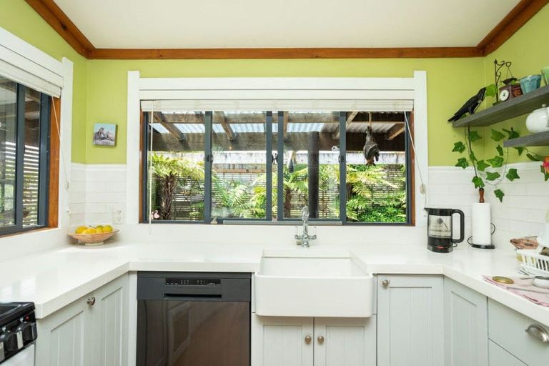 Photo of property in 72 Township Road, Kumeroa, Woodville, 4997