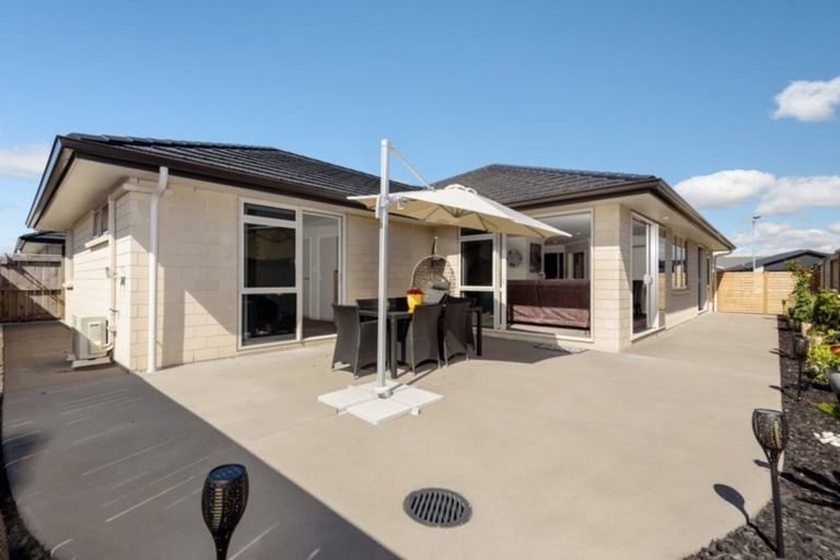 Photo of property in 3 Rotomanu Place, Pyes Pa, Tauranga, 3112