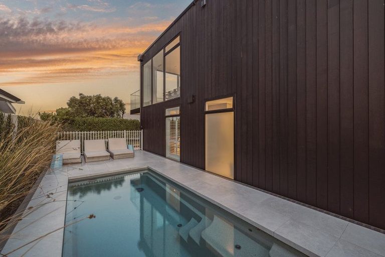 Photo of property in 8a Beachville Road, Redcliffs, Christchurch, 8081