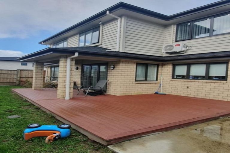 Photo of property in 16 Nandi Lane, Ranui, Auckland, 0612