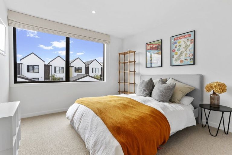 Photo of property in 8 Jack Seabrook Road, Hobsonville, Auckland, 0616