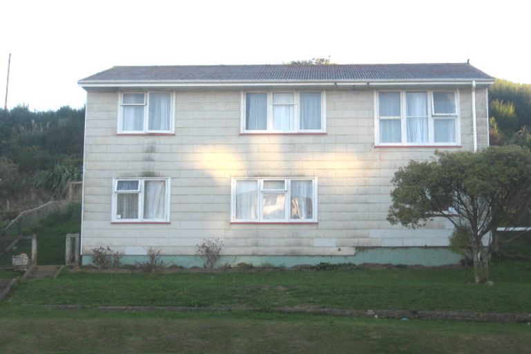 Photo of property in 166 Champion Street, Cannons Creek, Porirua, 5024