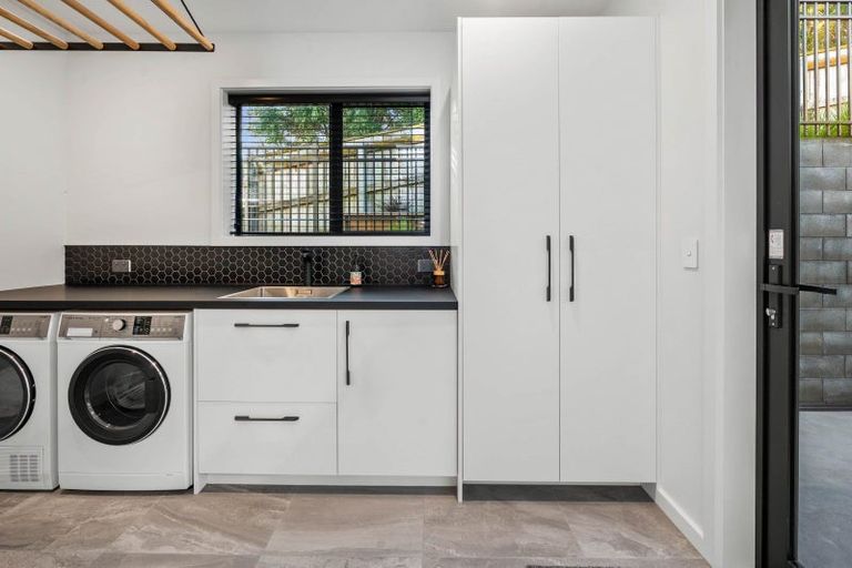 Photo of property in 21 Coprosma Crescent, Waipahihi, Taupo, 3330