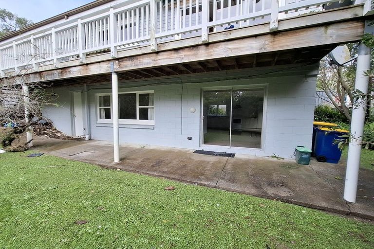 Photo of property in 20 Nutsey Avenue, Northcote, Auckland, 0627