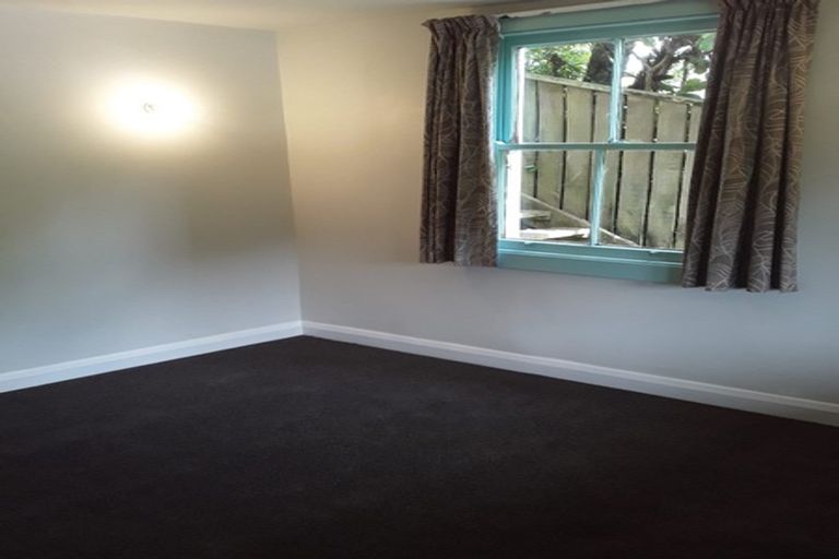 Photo of property in 10 Moana Road, Kelburn, Wellington, 6012