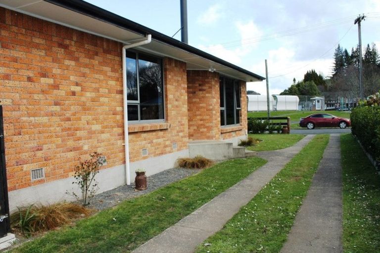 Photo of property in 10 Goodwin Street, Tirau, 3410