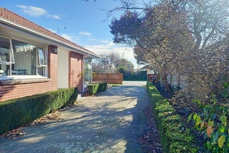 Photo of property in 11 Kendal Avenue, Burnside, Christchurch, 8053