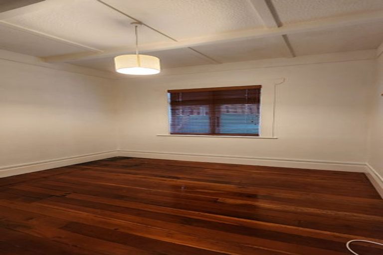 Photo of property in 10a Arawa Street, New Lynn, Auckland, 0600