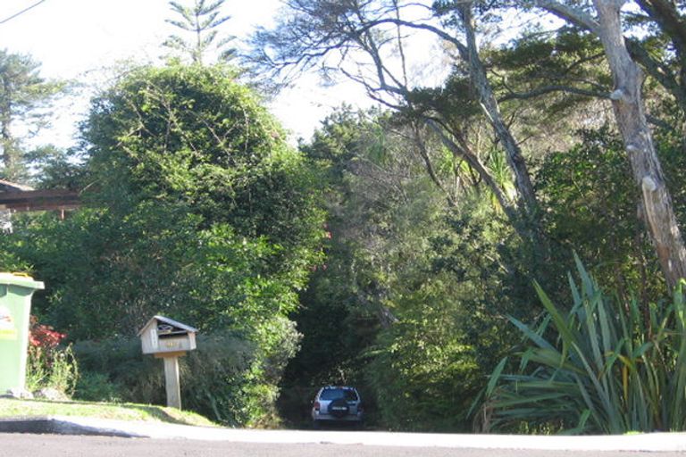 Photo of property in 1/40 Tui Glen Road, Birkenhead, Auckland, 0626