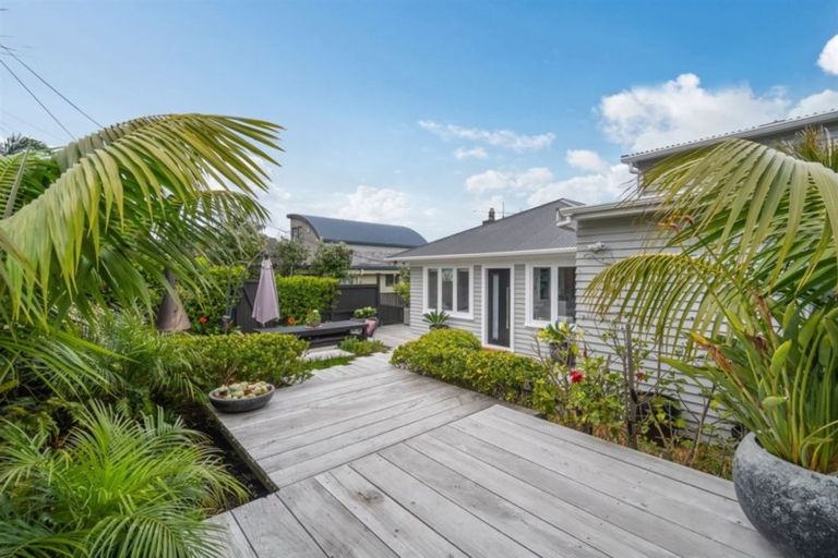 Photo of property in 1/57 Gulf View Road, Murrays Bay, Auckland, 0630