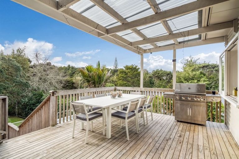 Photo of property in 32 Le Roy Terrace, Birkenhead, Auckland, 0626