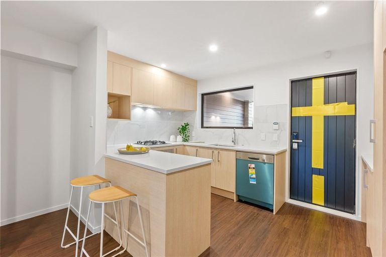 Photo of property in 3/55 Great South Road, Manurewa, Auckland, 2102