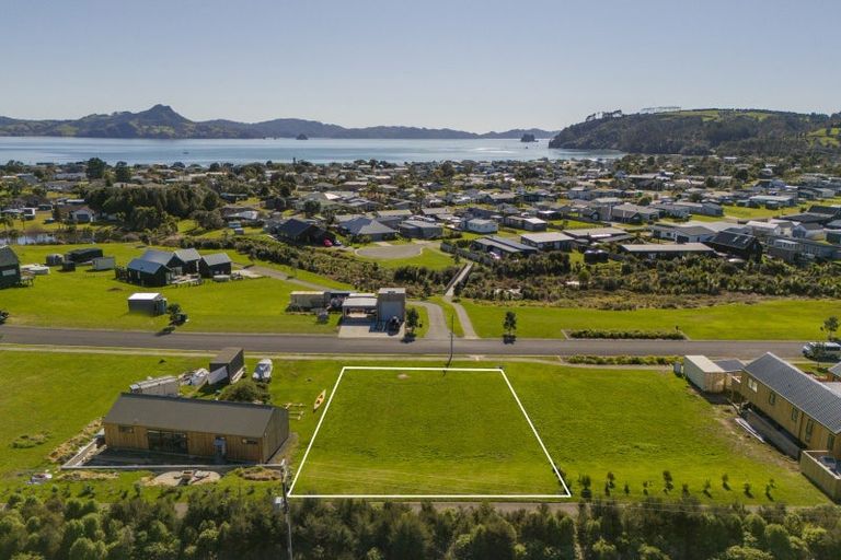 Photo of property in 13 Oliver Leighs Drive, Cooks Beach, 3591