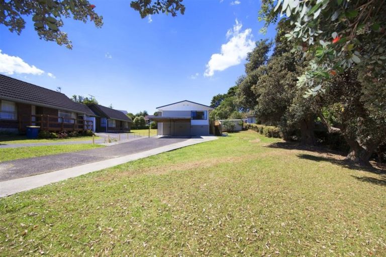 Photo of property in 1/20 Gladys Avenue, Glenfield, Auckland, 0629