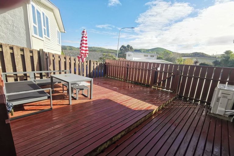 Photo of property in 6 Otira Grove, Kelson, Lower Hutt, 5010