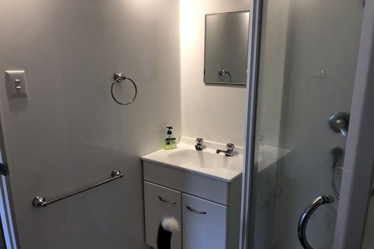 Photo of property in 72 Christian Road, Swanson, Auckland, 0614