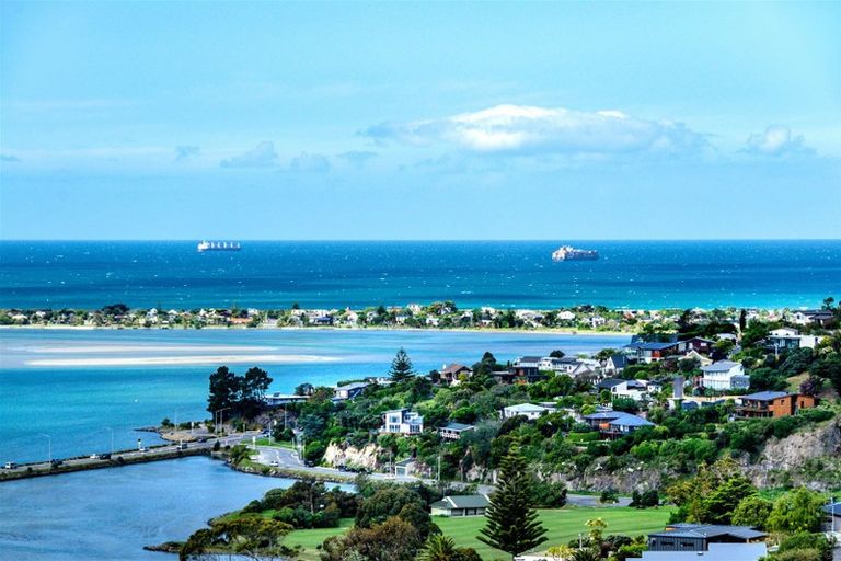 Photo of property in 82 Mount Pleasant Road, Mount Pleasant, Christchurch, 8081