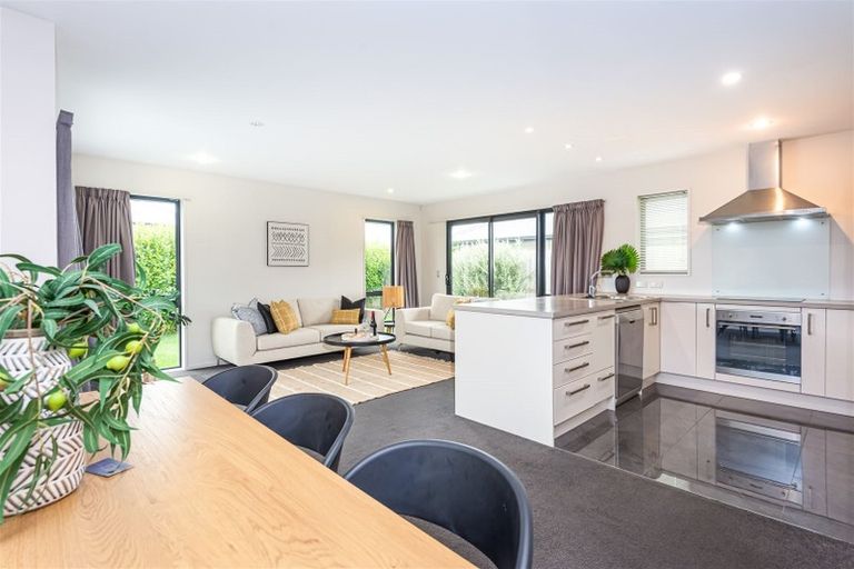 Photo of property in 97 Caulfield Avenue, Halswell, Christchurch, 8025