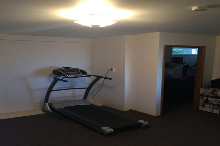 Photo of property in 17 Cashmere Place, Glenfield, Auckland, 0629