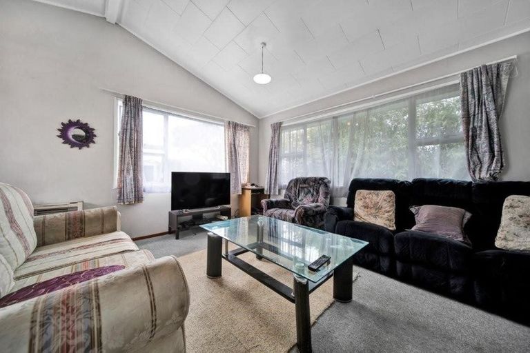 Photo of property in 39 Fairfield Road, Hawera, 4610