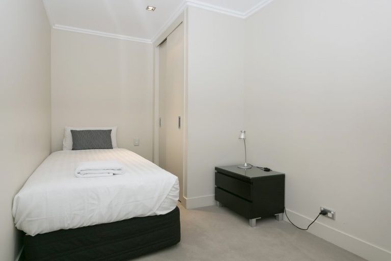 Photo of property in 1/225 Lake Terrace, Waipahihi, Taupo, 3330