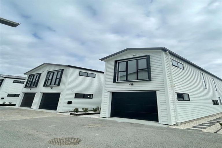 Photo of property in 50 Whare Kauri Road, Papakura, 2110