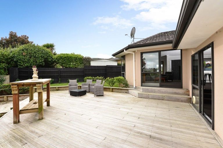 Photo of property in 16 Palm Grove Drive, Western Heights, Hamilton, 3200