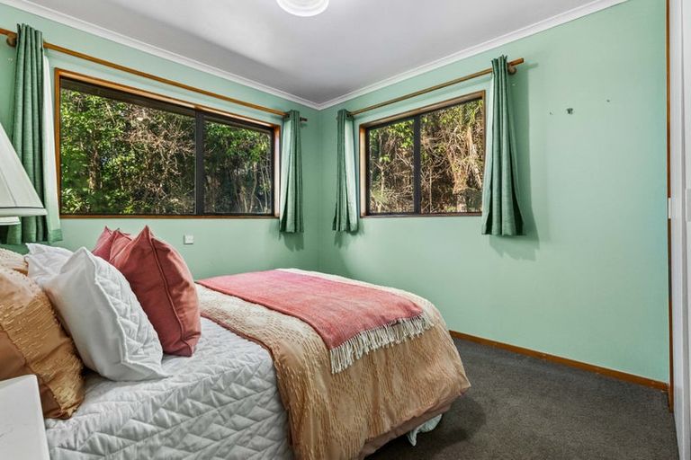 Photo of property in 21a Western Road, Laingholm, Auckland, 0604