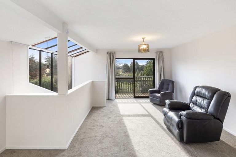 Photo of property in 76 Orrick Crescent, Avondale, Christchurch, 8061