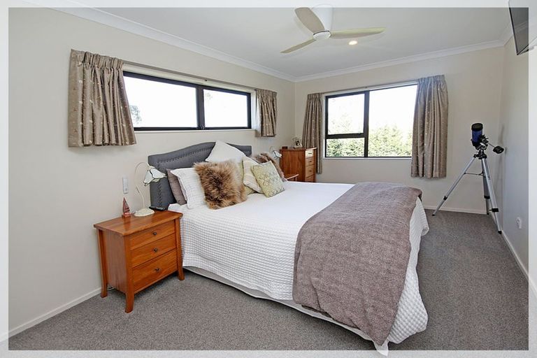 Photo of property in 115 Muhunoa West Road, Ohau, Levin, 5570