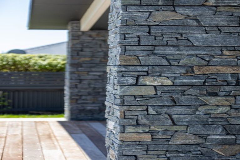 Photo of property in 2 Marsden Place, Hurworth, New Plymouth, 4310