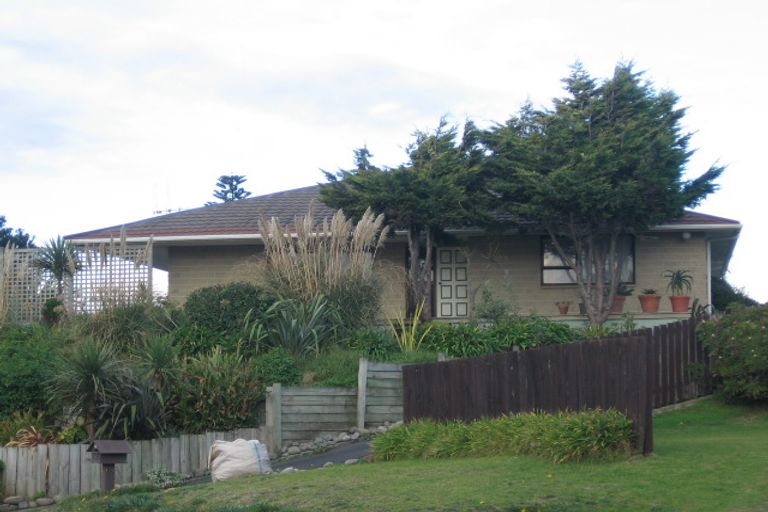 Photo of property in 2 Babbacombe Avenue, Otaki Beach, Otaki, 5512