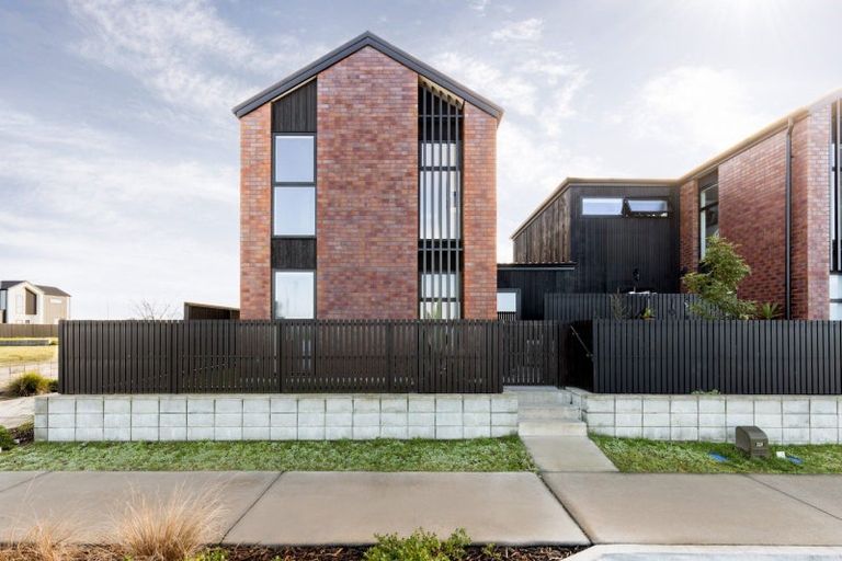 Photo of property in 20 Atutahi Lane, Papamoa, 3118