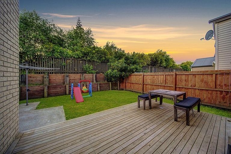 Photo of property in 18 Taiaapure Street, Weymouth, Auckland, 2103