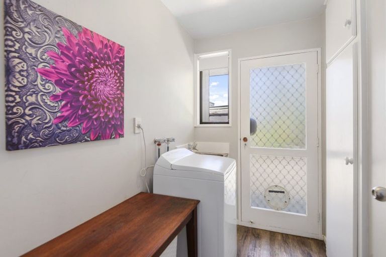 Photo of property in 2/1 Thornhill Place, Sockburn, Christchurch, 8042