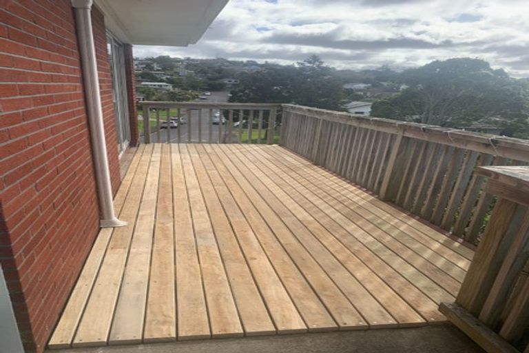 Photo of property in 1/93 Moore Street, Hillcrest, Auckland, 0627
