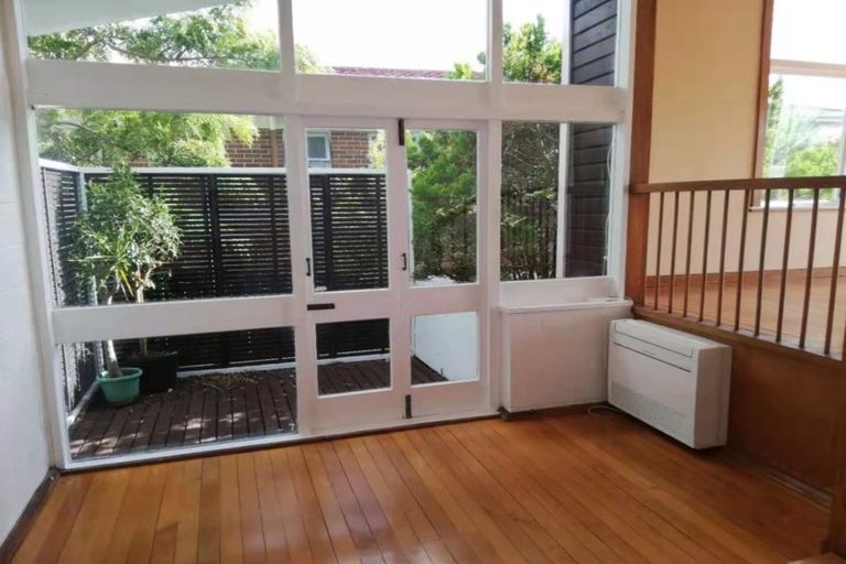 Photo of property in 231 Te Atatu Road, Te Atatu South, Auckland, 0610