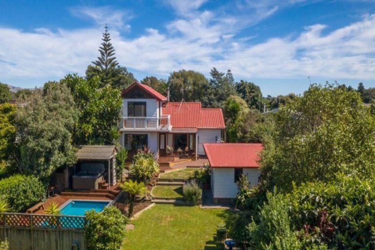 Photo of property in 24 Sunshine Avenue, Paraparaumu, 5032