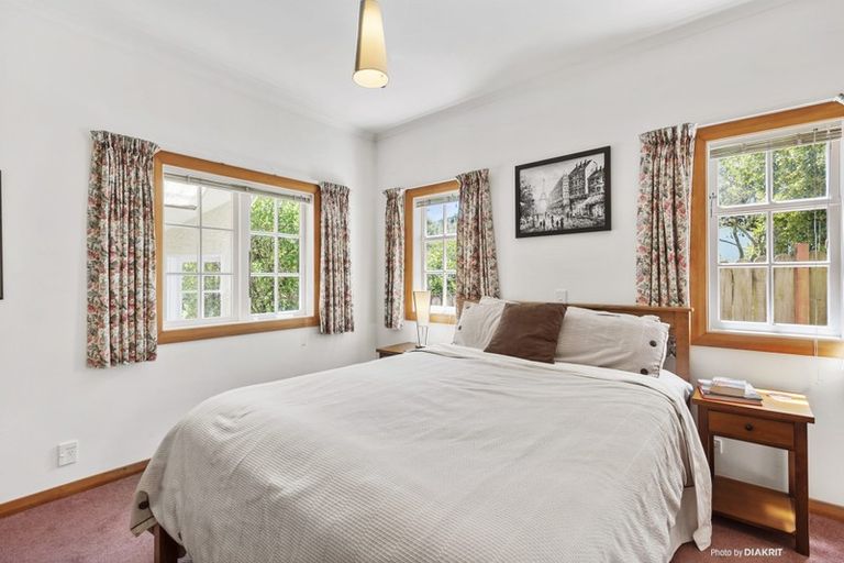 Photo of property in 136 Onslow Road, Khandallah, Wellington, 6035