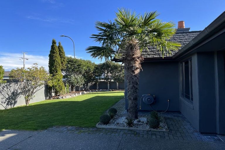 Photo of property in 1 Delta Mews Place, Clive, 4102