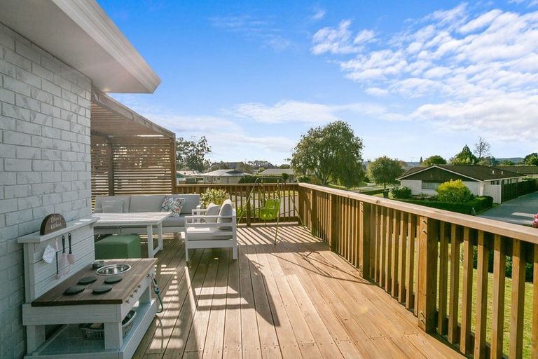 Photo of property in 37 Sheridan Crescent, Leamington, Cambridge, 3432