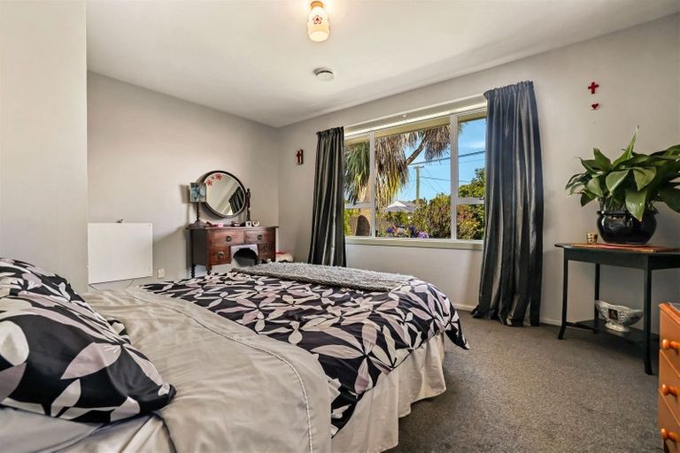 Photo of property in 17 Trafford Street, Harewood, Christchurch, 8051