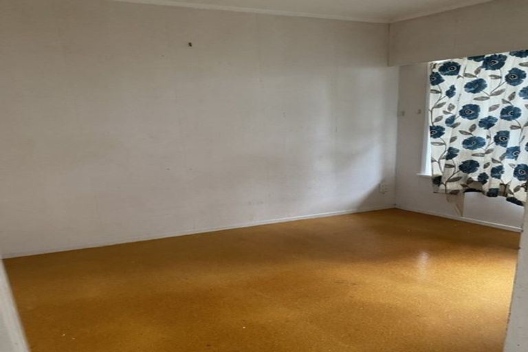 Photo of property in 2/176 Archers Road, Glenfield, Auckland, 0629