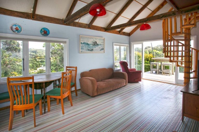 Photo of property in 69 Pye Place, Hot Water Beach, Whitianga, 3591