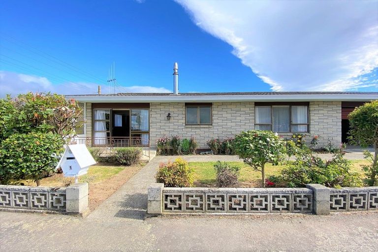 Photo of property in 1 Maine Street, Dannevirke, 4930