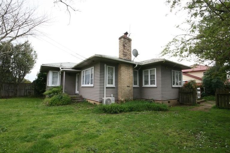 Photo of property in 19 Tavistock Street, Papatoetoe, Auckland, 2104